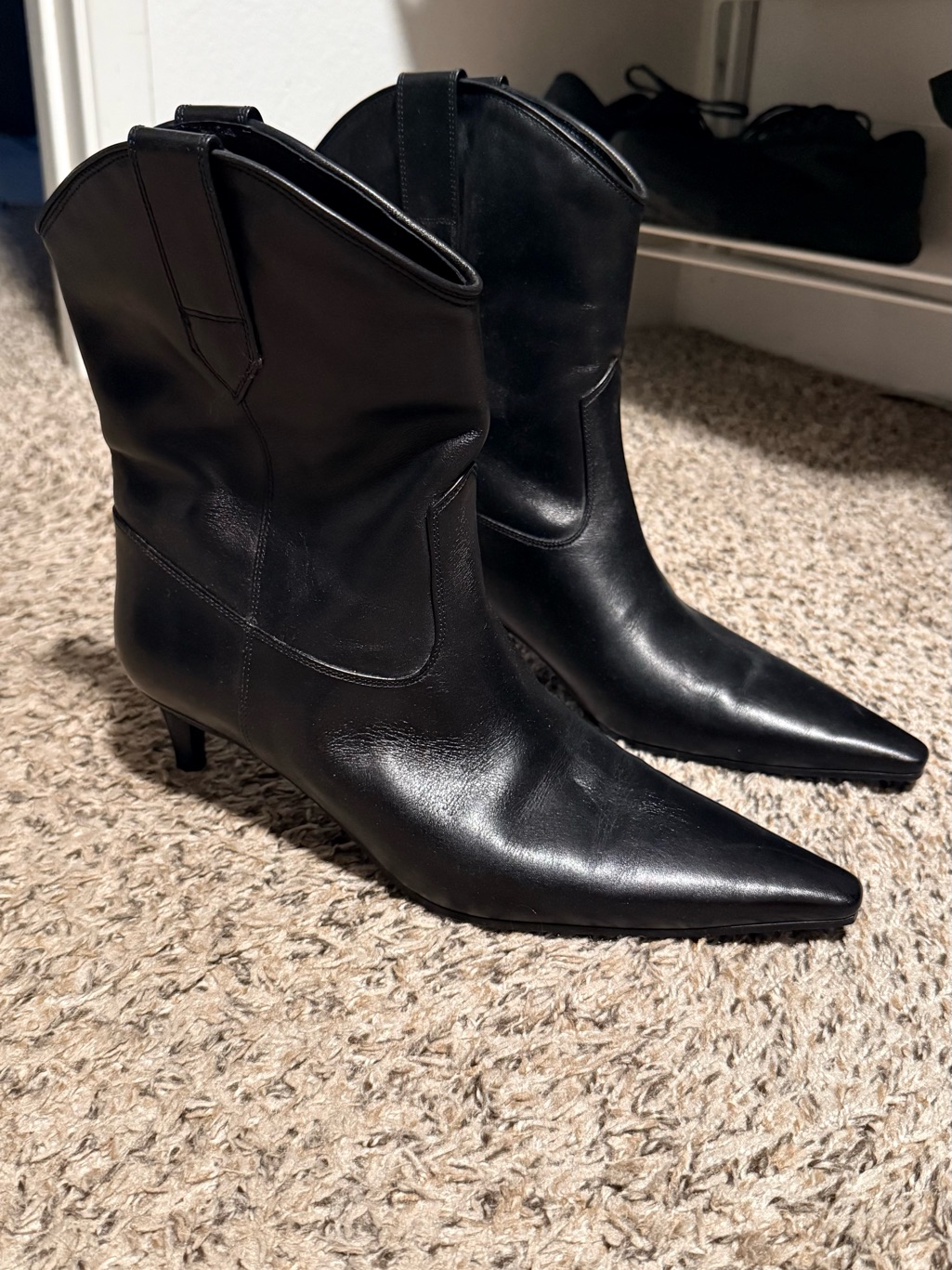 Massimo Dutti Black Pointed Kitten-Heel Ankle Boots — image 3 of 8